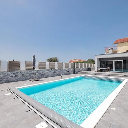 Apartments Nicola With Private Pool Bibinje Eksteriør bilde
